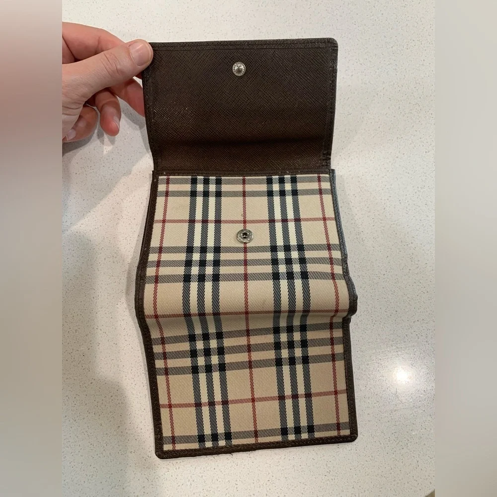 Burberry Nova Wallet - Picture 3 of 10